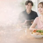 食事指導があるパーソナルジムのメリットをイメージした女性と食事の風景｜札幌市西区のキースタイルフィットネス